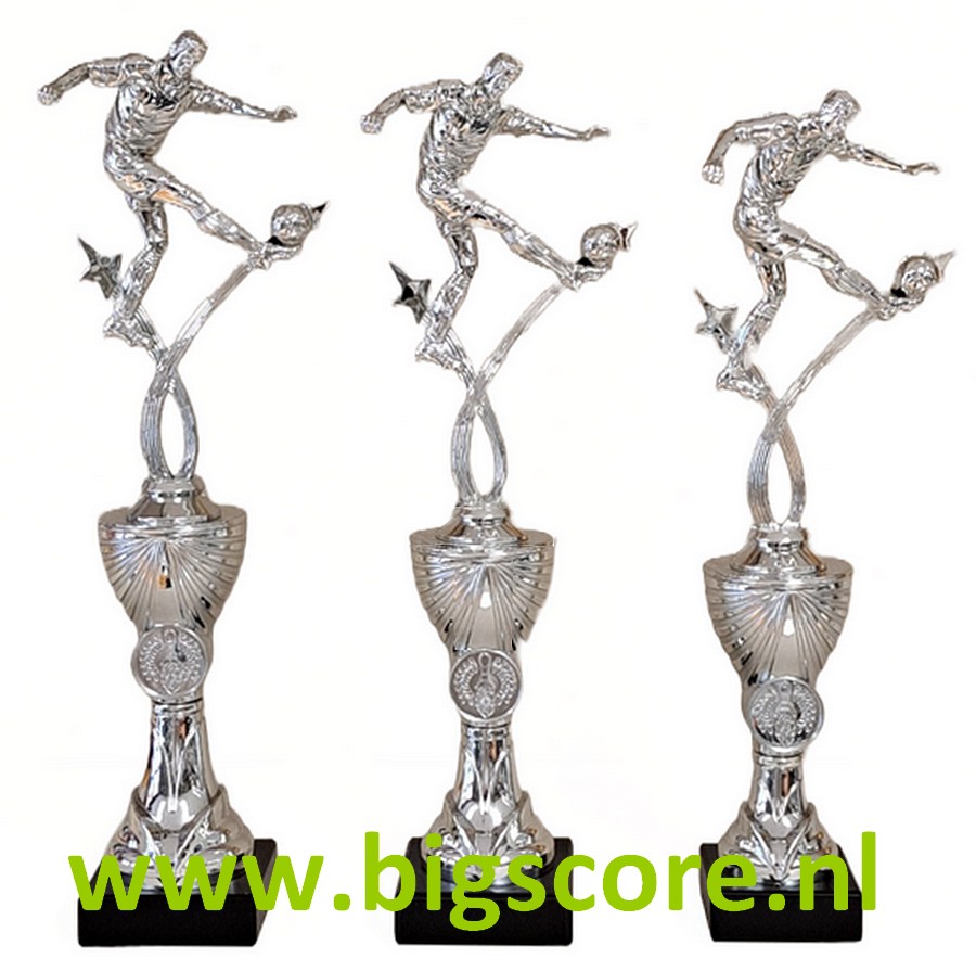 Voetbal VO-80 Kunststofbeker Zilver met voetbalfiguur